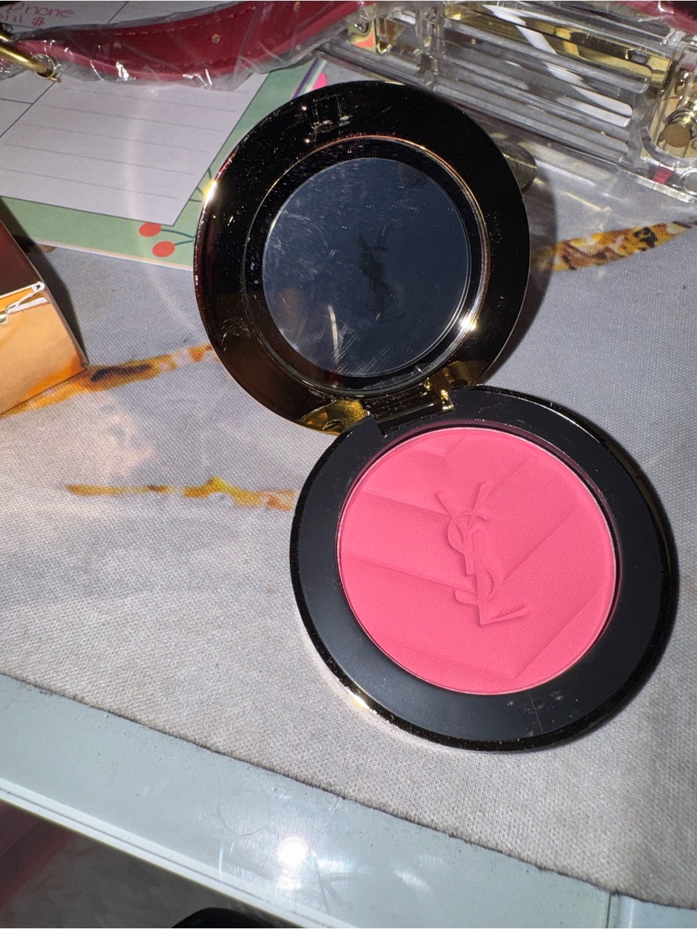 Yves Saint Laurent Hot Pink Blush Compact with Gold Logo - Picture 3 of 8